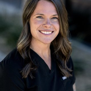 Dr. Kacy Newcomb, FNP-BC